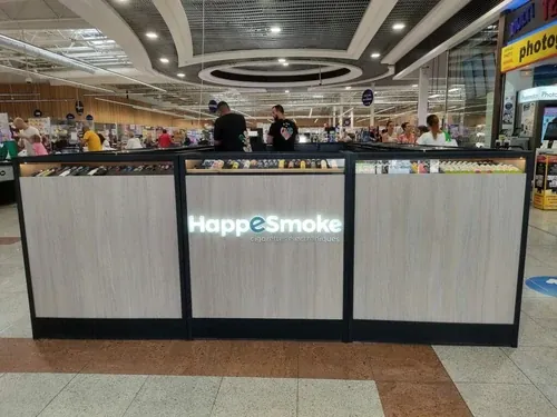 Vitrine du magasin HappeSmoke Nice - Isidore